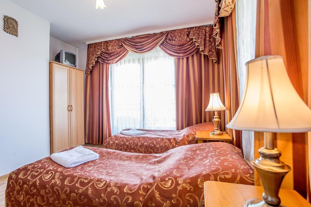 Pod Modrzewiami Hotel Zakopane Room photo