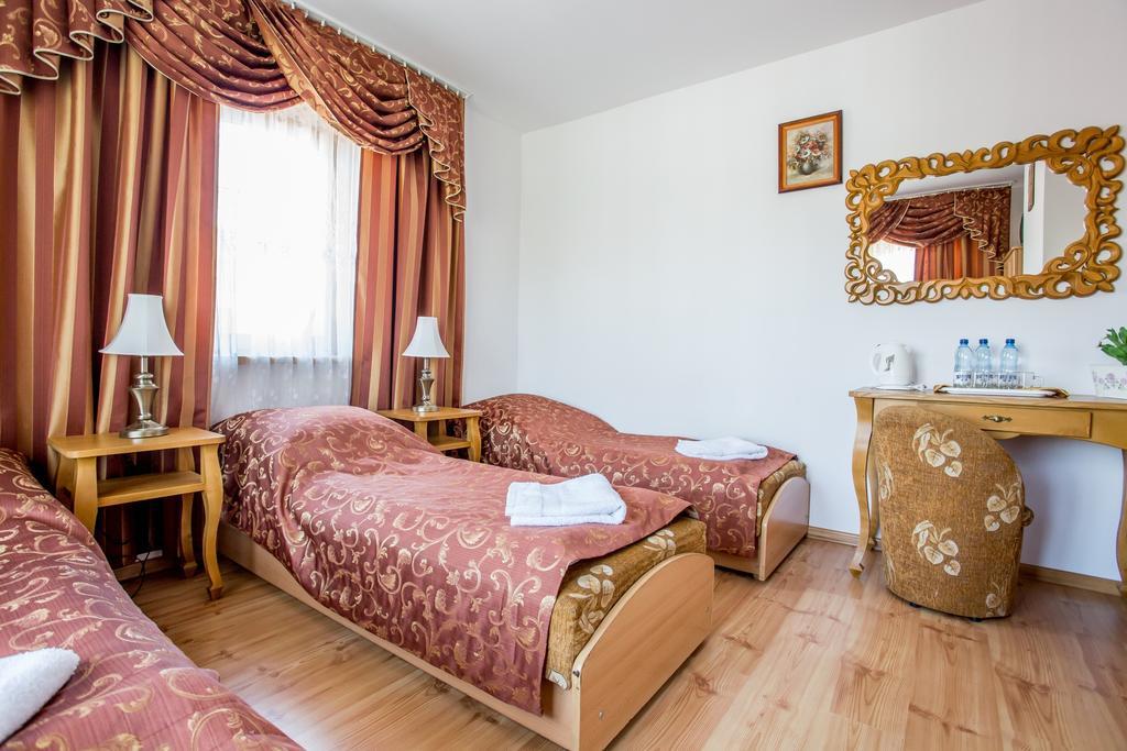 Pod Modrzewiami Hotel Zakopane Room photo