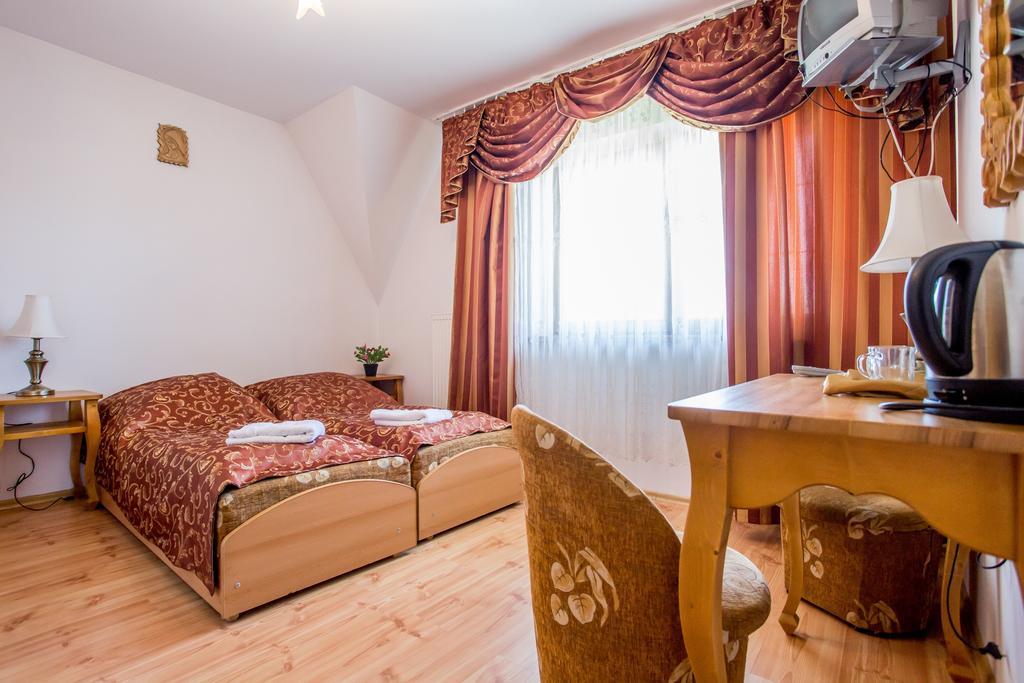 Pod Modrzewiami Hotel Zakopane Room photo
