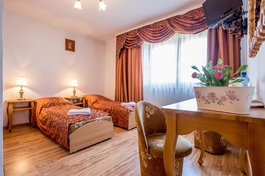 Pod Modrzewiami Hotel Zakopane Room photo