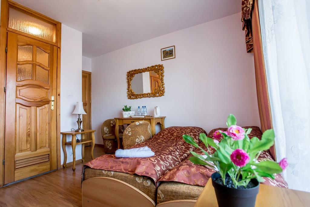 Pod Modrzewiami Hotel Zakopane Room photo